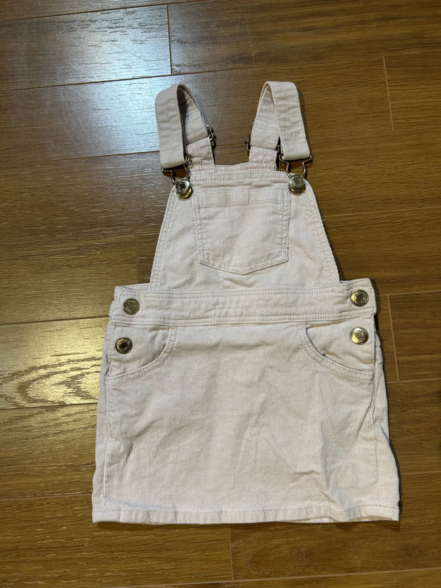Featured image for Robe-salopette en corduroy