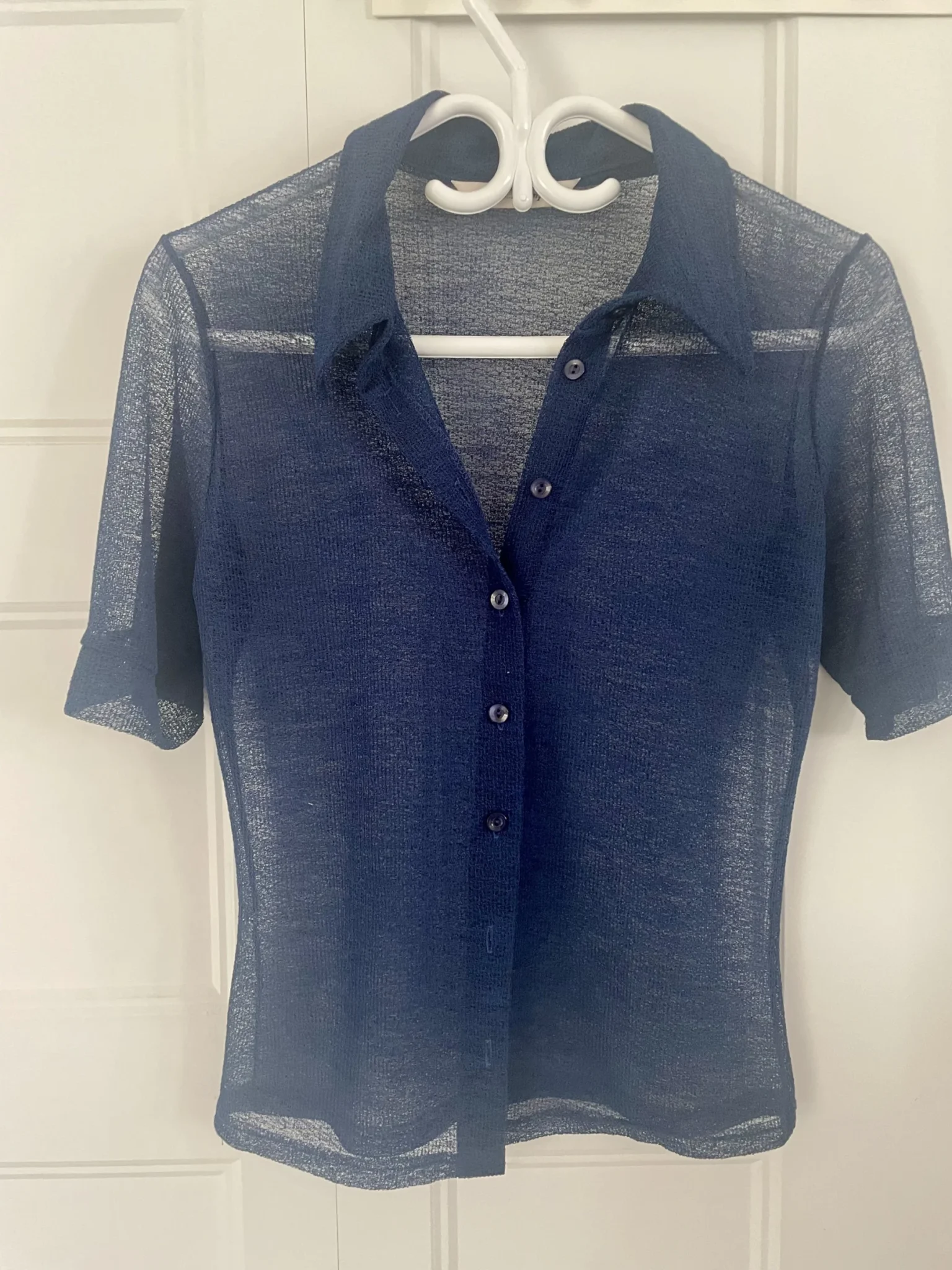 Featured image for Blouse estivale bleu foncé – Grandeur Petit (S)