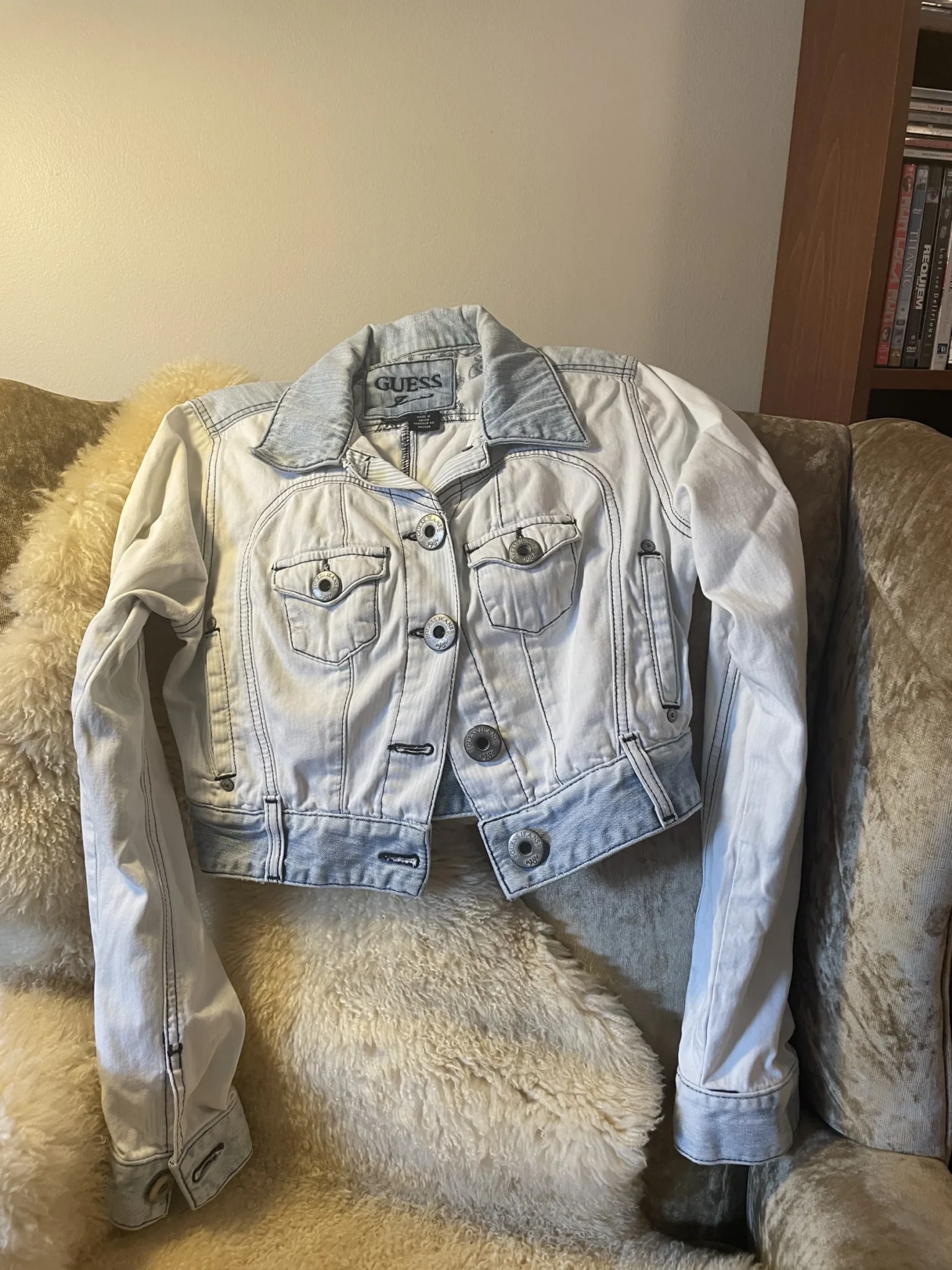 Image for Vintage! Merveilleux coat jeans crop top guess 2009