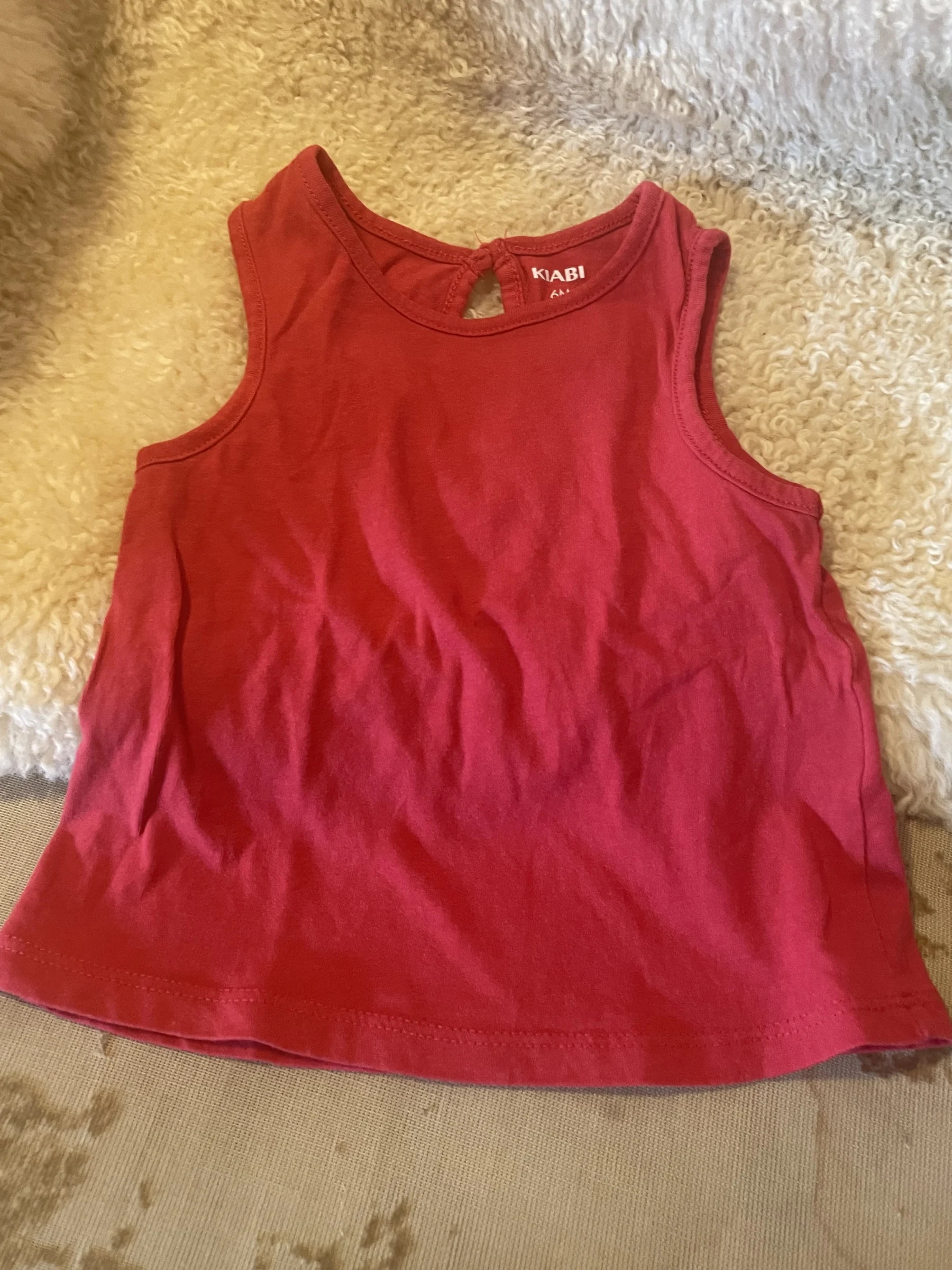 Camisole 6 mois fait grande Kiabi seconde main