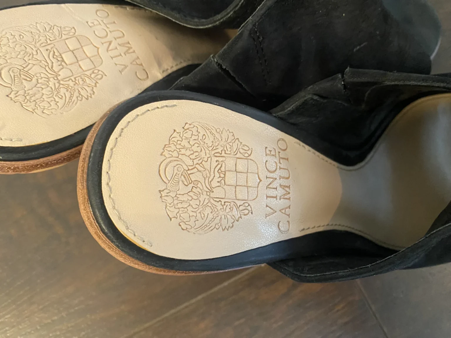 Image for Black suede Vince Camuto mules – Size 8M/38
