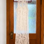Thumbnail for Robe longue en dentelle florale Sloane Rouge