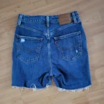 Featured thumbnail for Short Levi's taille haute