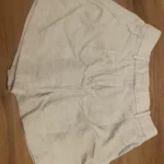 Featured thumbnail for Effortless short Aritzia beige