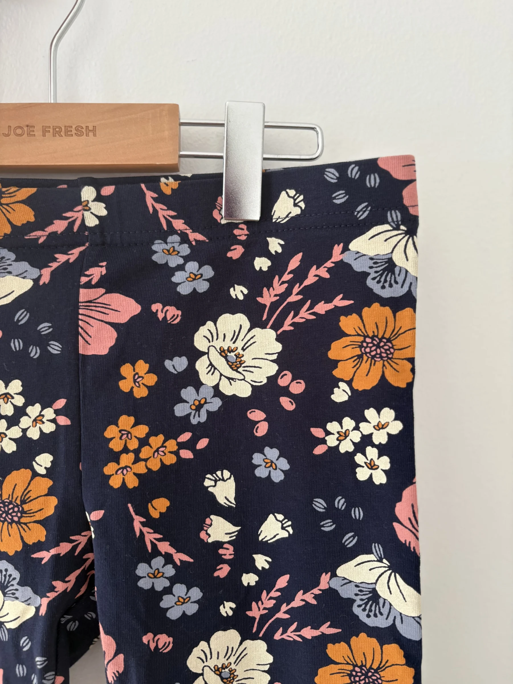 NEUF! 6T (S) Legging fleuri Joe Fresh seconde main