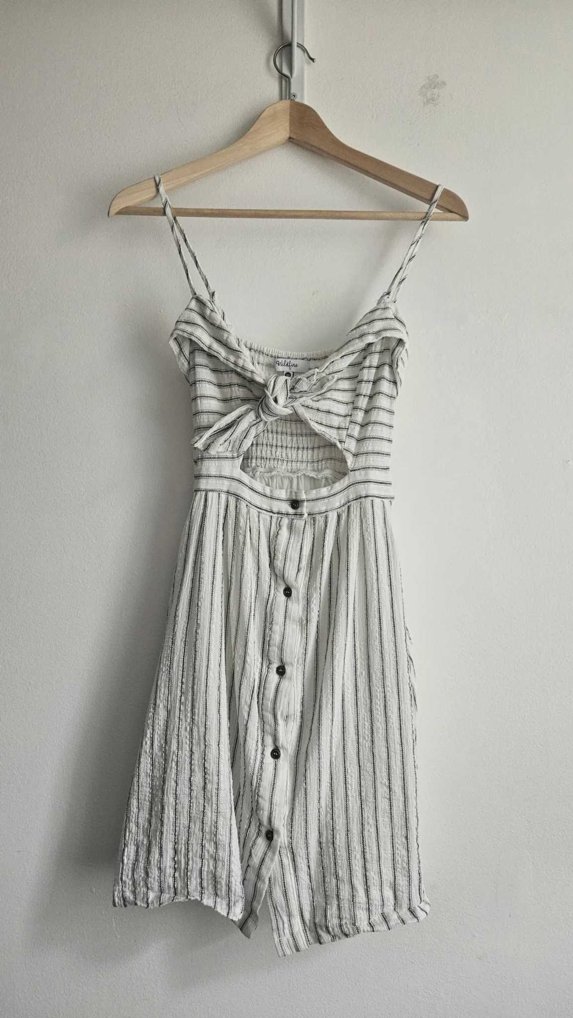 Featured image for 🌷Robe avec découpe