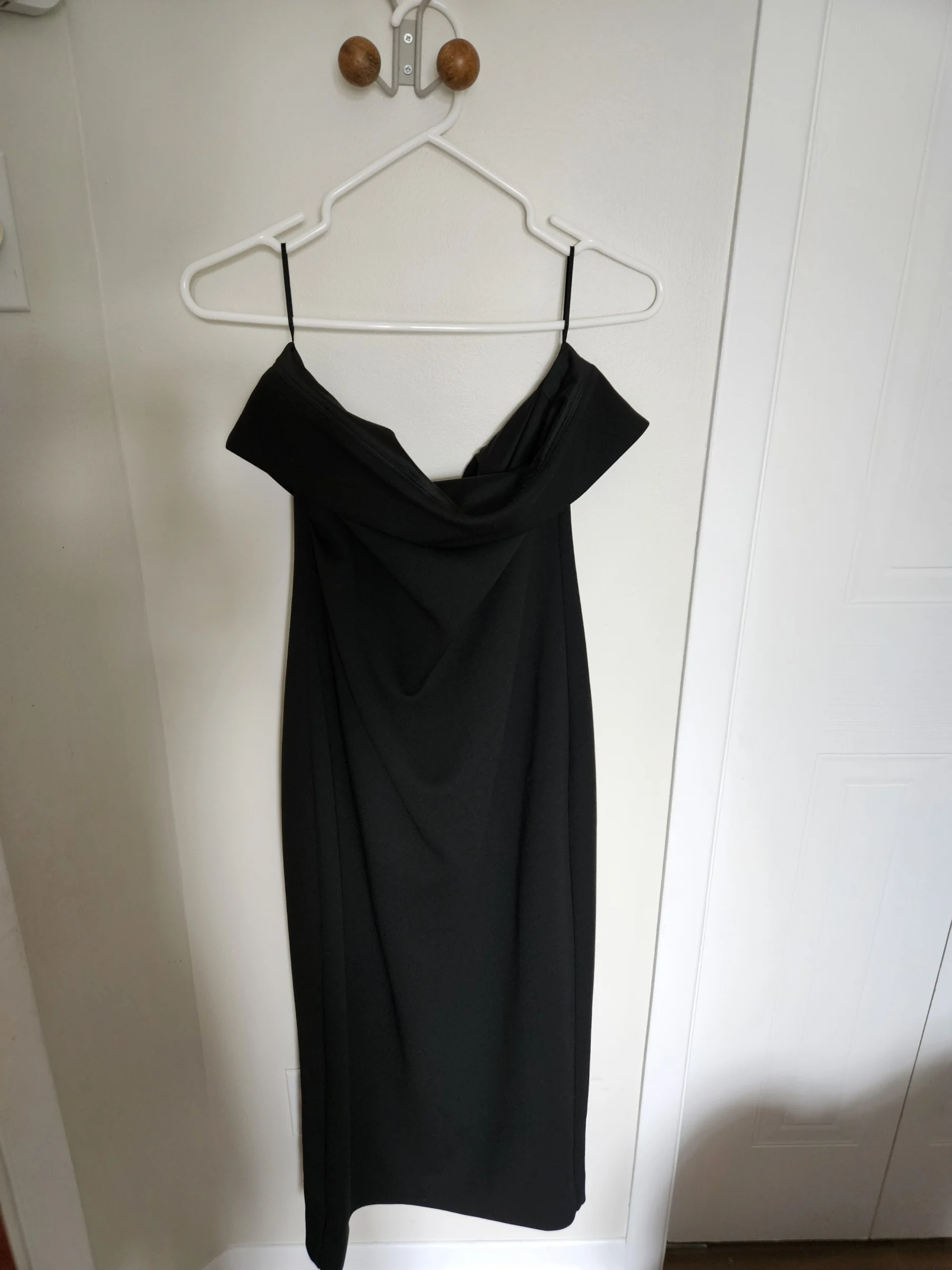 Robe de soirée tube mi-longue Aritzia seconde main