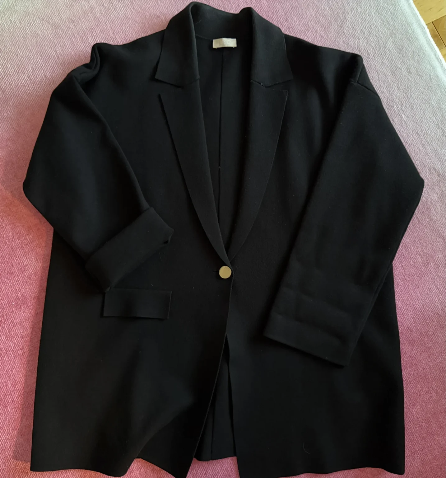 Featured image for Blazer veston en tricot mou chic marque Liu Jo