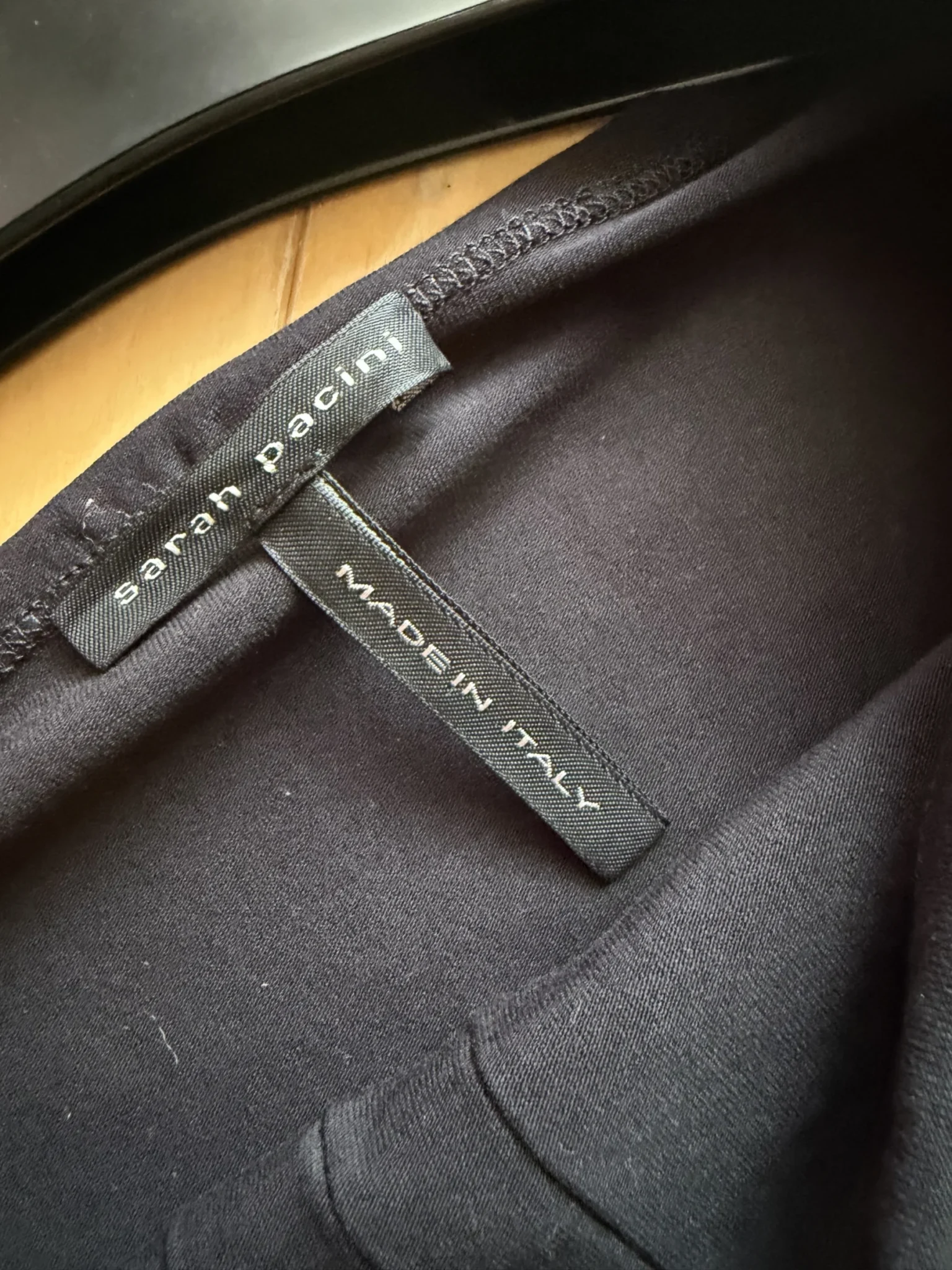 Image for Magnifique T-shirt noir de Sarah Pacini
