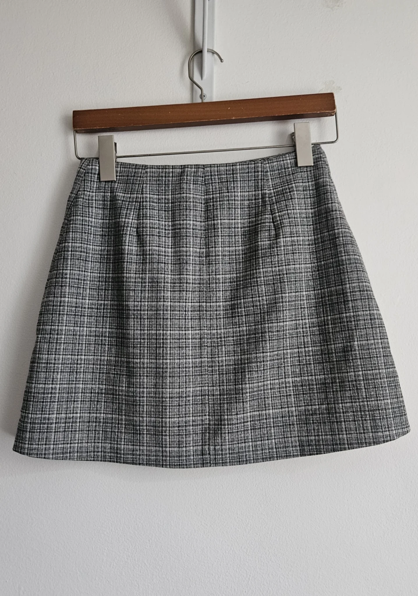 Image for 🌷Mini-skirt – Sunday Best (Aritzia)