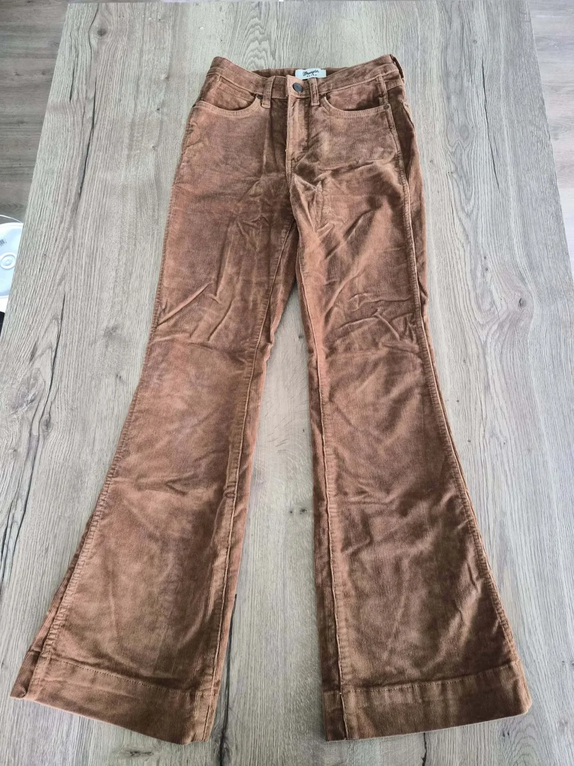Featured image for Pantalon flare en velours