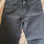 Featured thumbnail for Semi-Flared Jeans