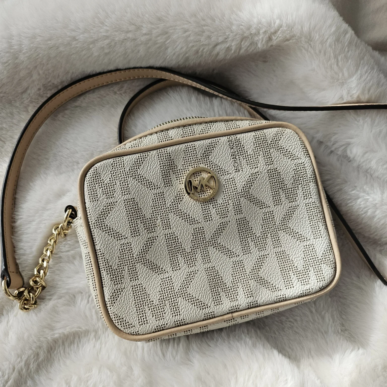 Featured image for Mini MK shoulder bag
