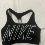 Featured thumbnail for Soutien-gorge de sport Nike noir