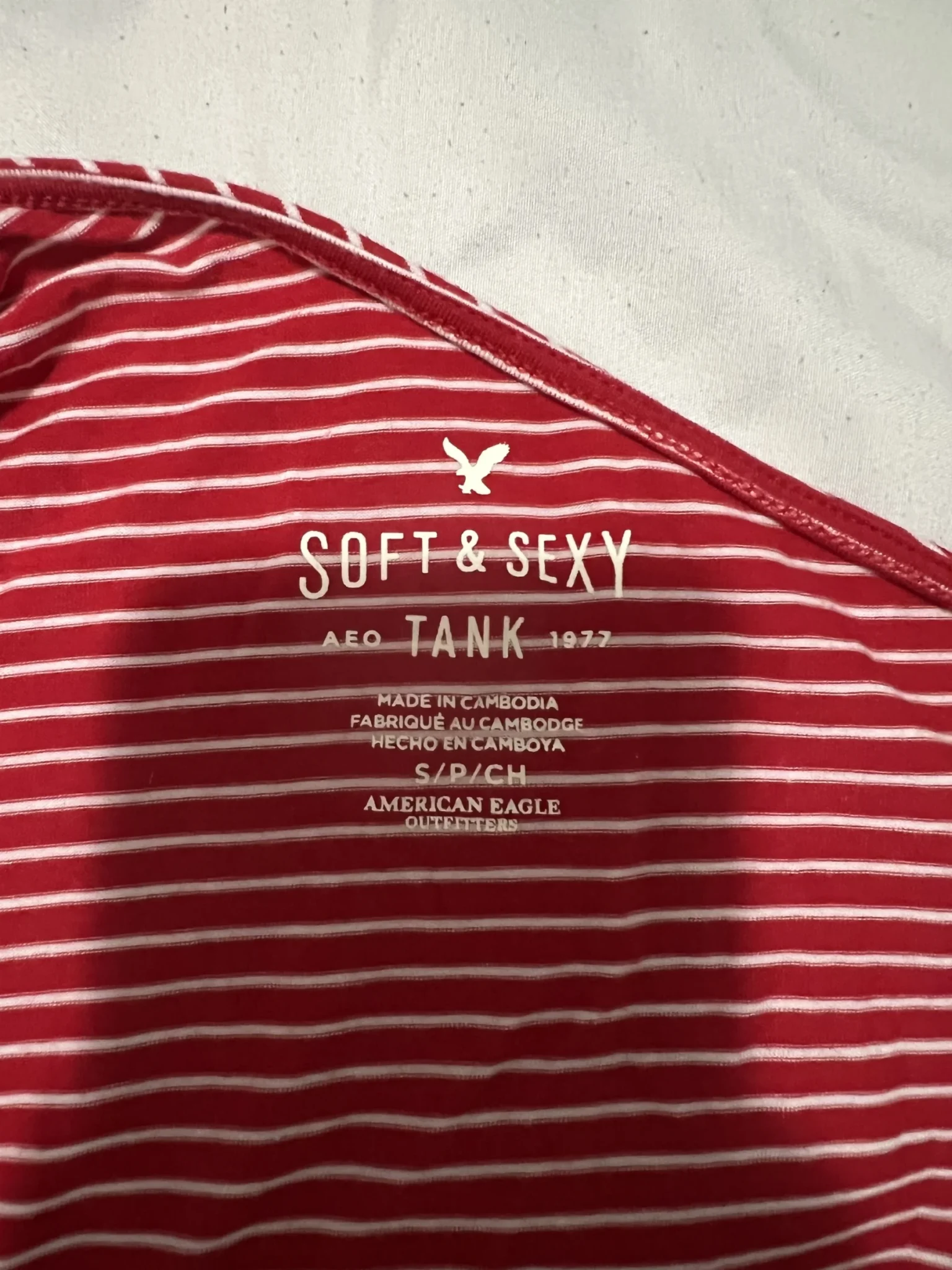 Image for Chapeau rouge à volants « American Eagle »