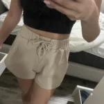 Featured thumbnail for Short en coton beige Princess Polly