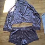 Featured thumbnail for Ensemble de pyjama en satin