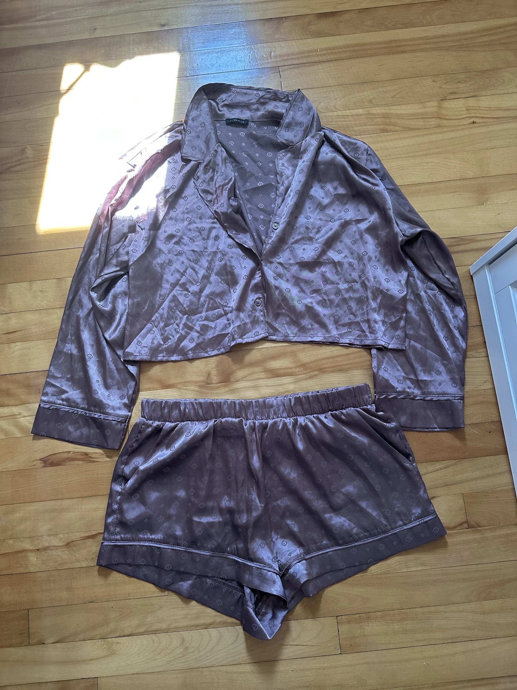 Ensemble de pyjama en satin Dynamite seconde main