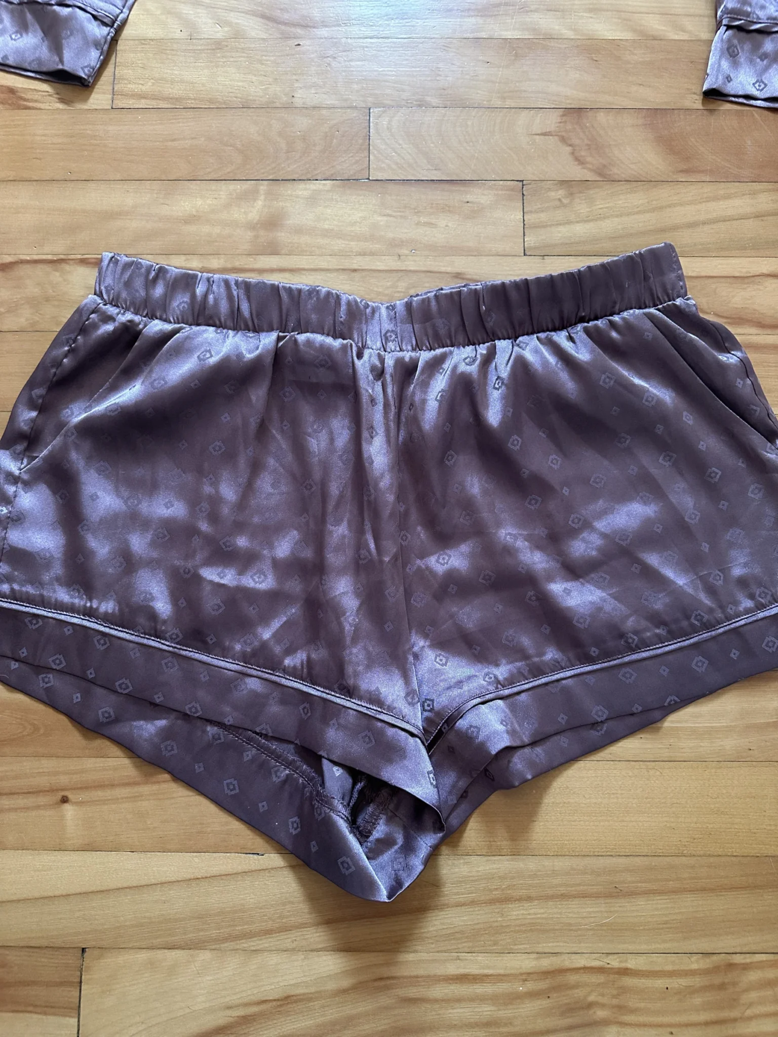 Image for Ensemble de pyjama en satin