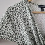 Thumbnail for Robe fleuries cache-coeur