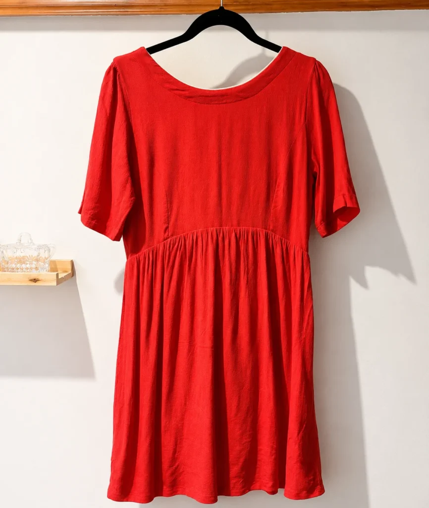 Featured image for Robe rouge Envie de Fraise Paris en viscose texturée – Taille 38