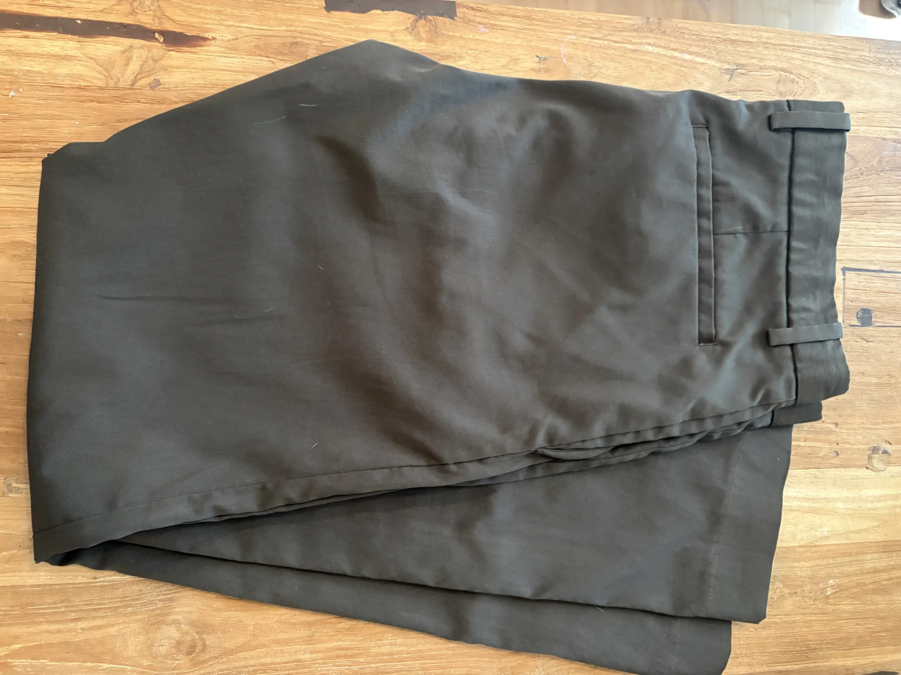 Pantalon habillé Theory vert– Taille 30 Theory seconde main