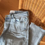 Featured thumbnail for Jeans Duer