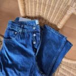 Featured thumbnail for Jeans Everlane