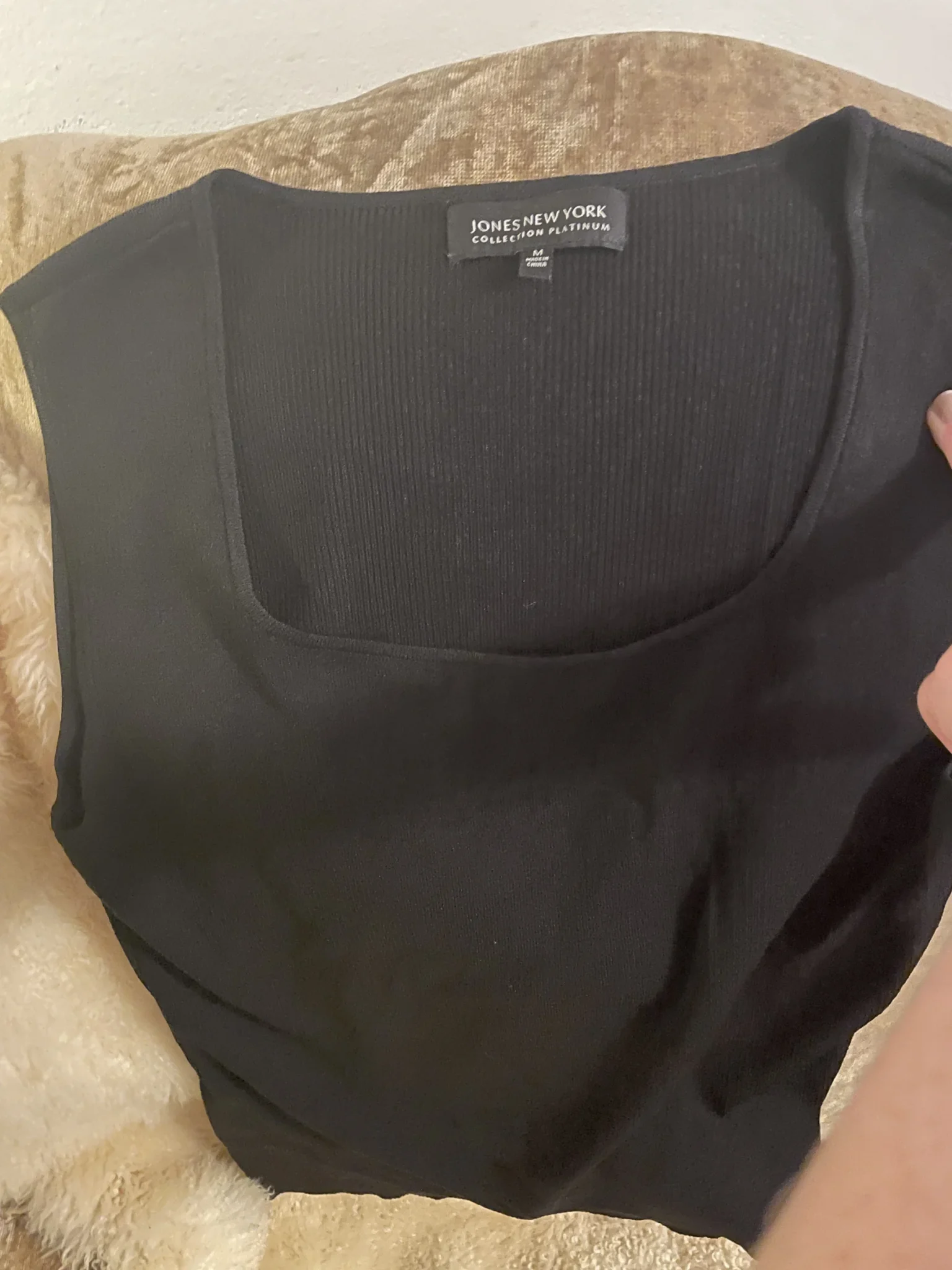 Featured image for Camisole Jones New York grand medium