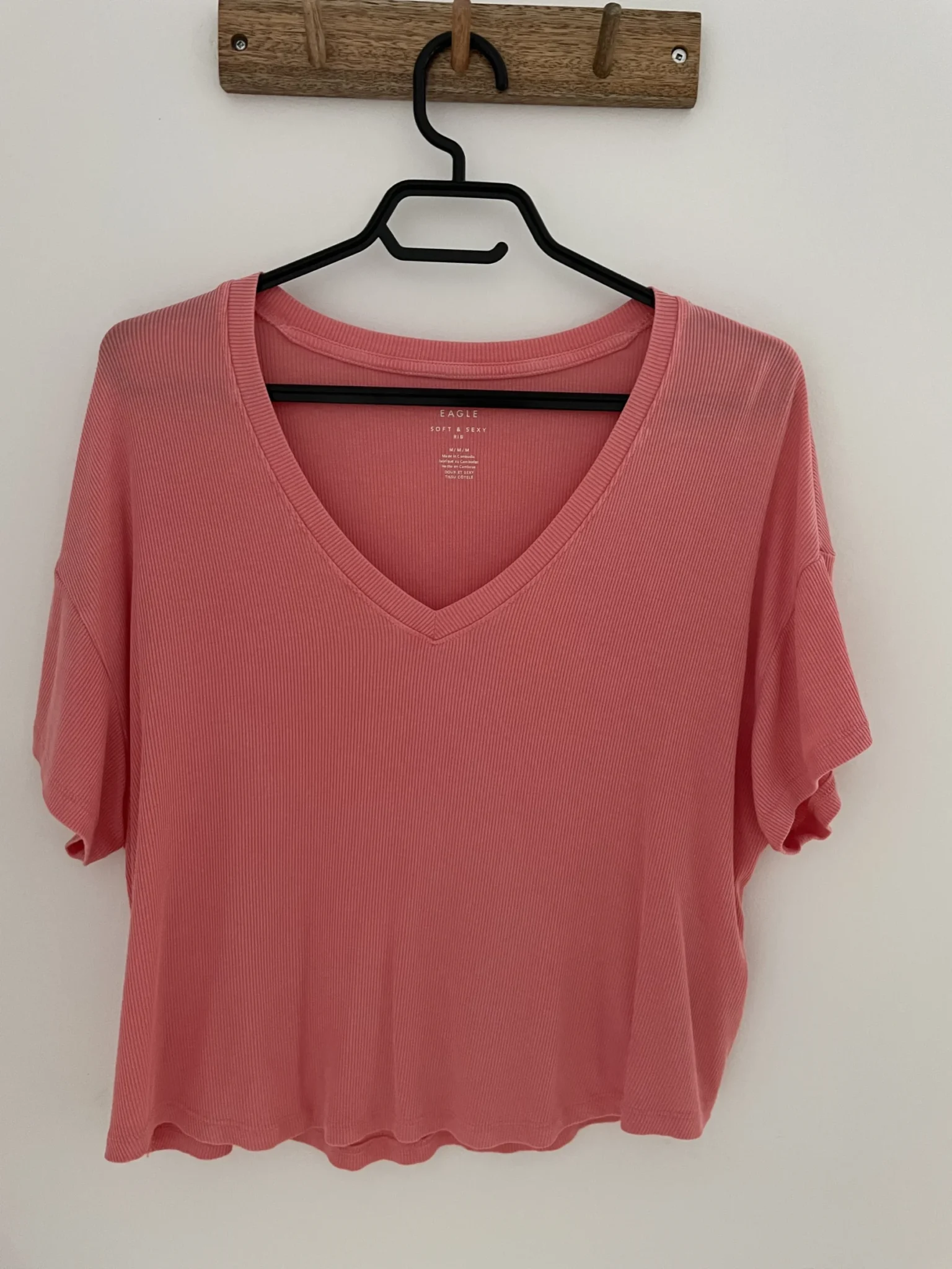 Featured image for Coral-coloured ribbed T-shirt