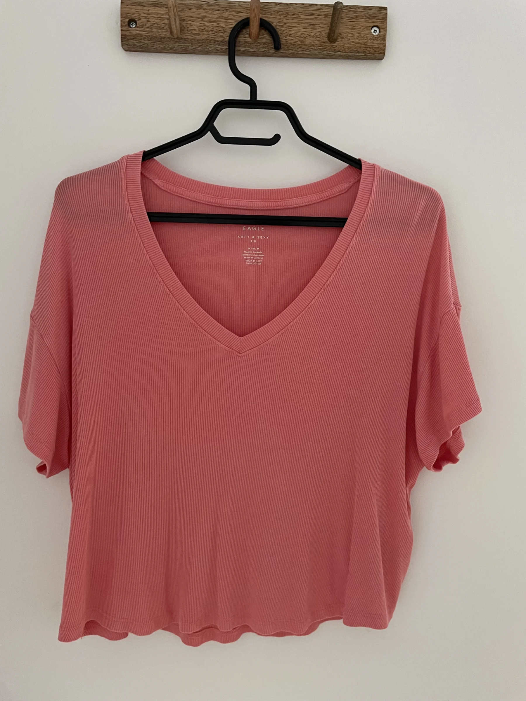 T-shirt côtelé corail American Eagle Outfitters seconde main