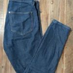 Featured thumbnail for 💙 Très beaux jeans