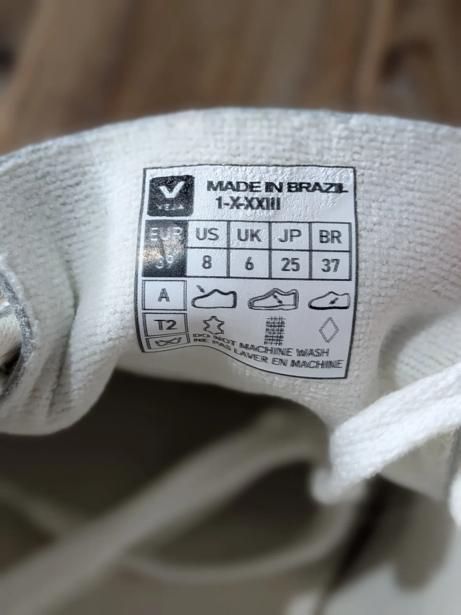 Image for 🩷 Veja size 39 / 8