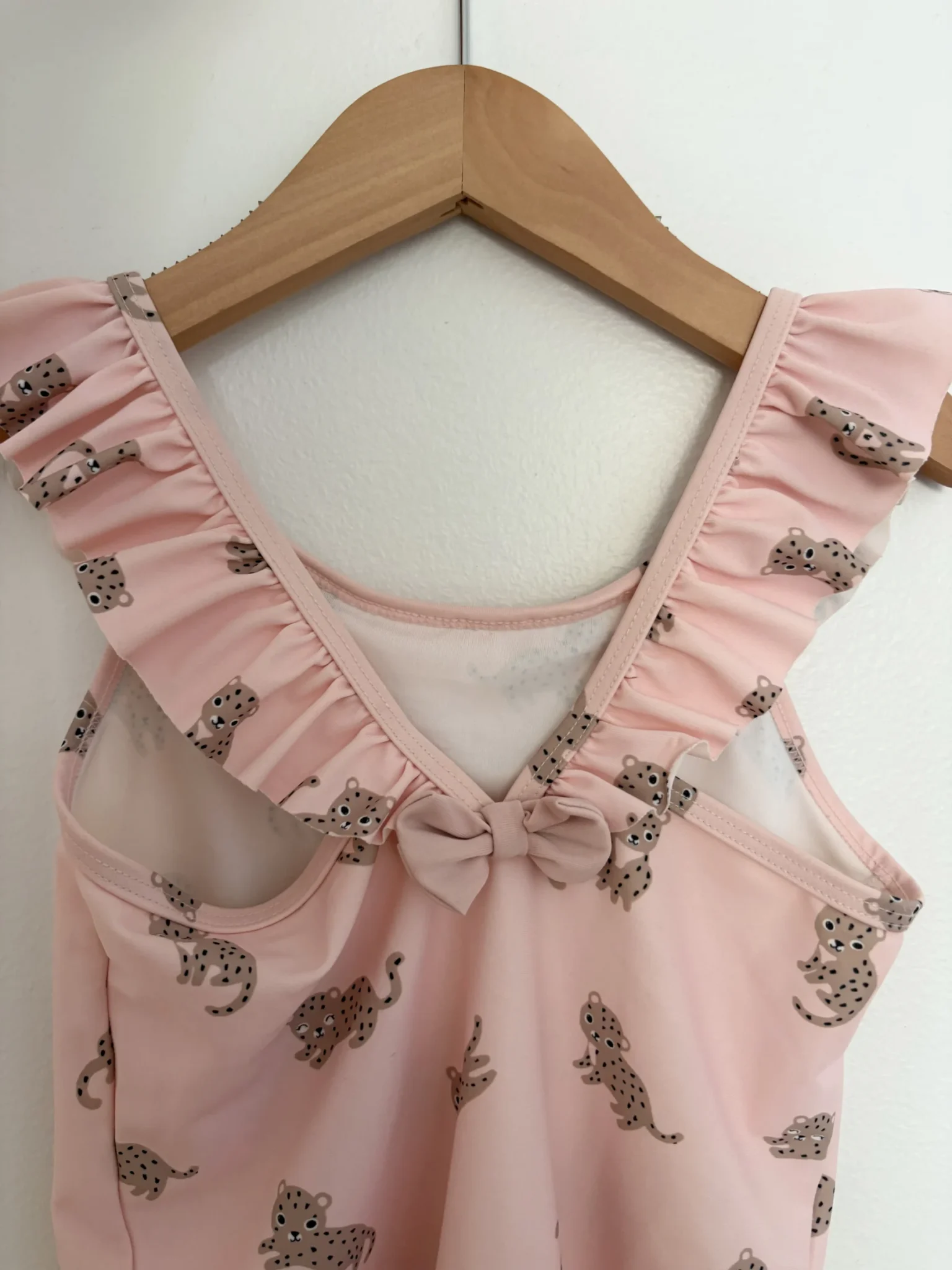 Featured image for 3/4-sleeve swimsuit
