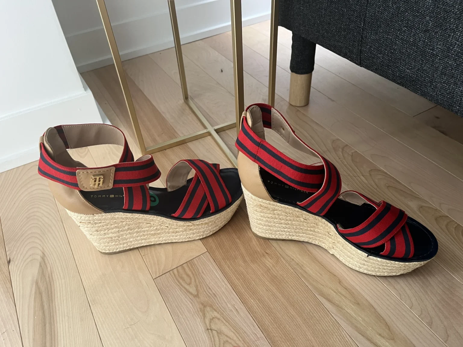 Image for Tommy Sandals
