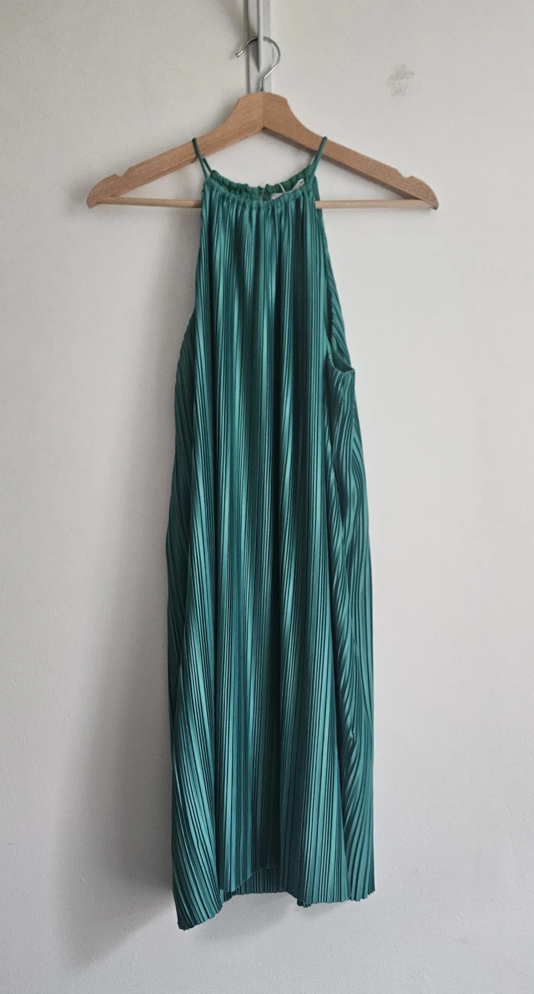 Image for 🌷Emerald dress – Grace and Mila
