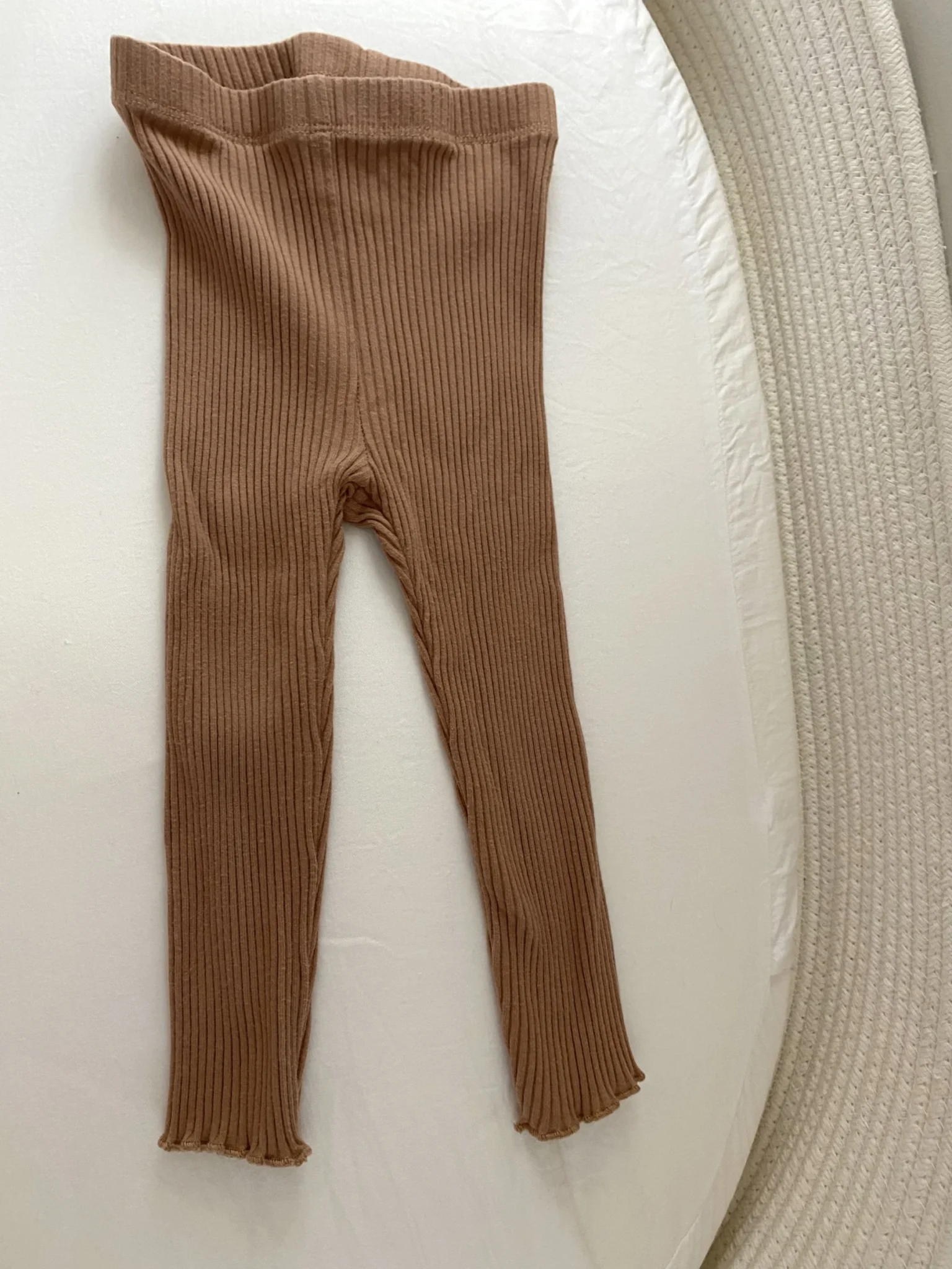 Featured image for Ribbed leggings, 12 months