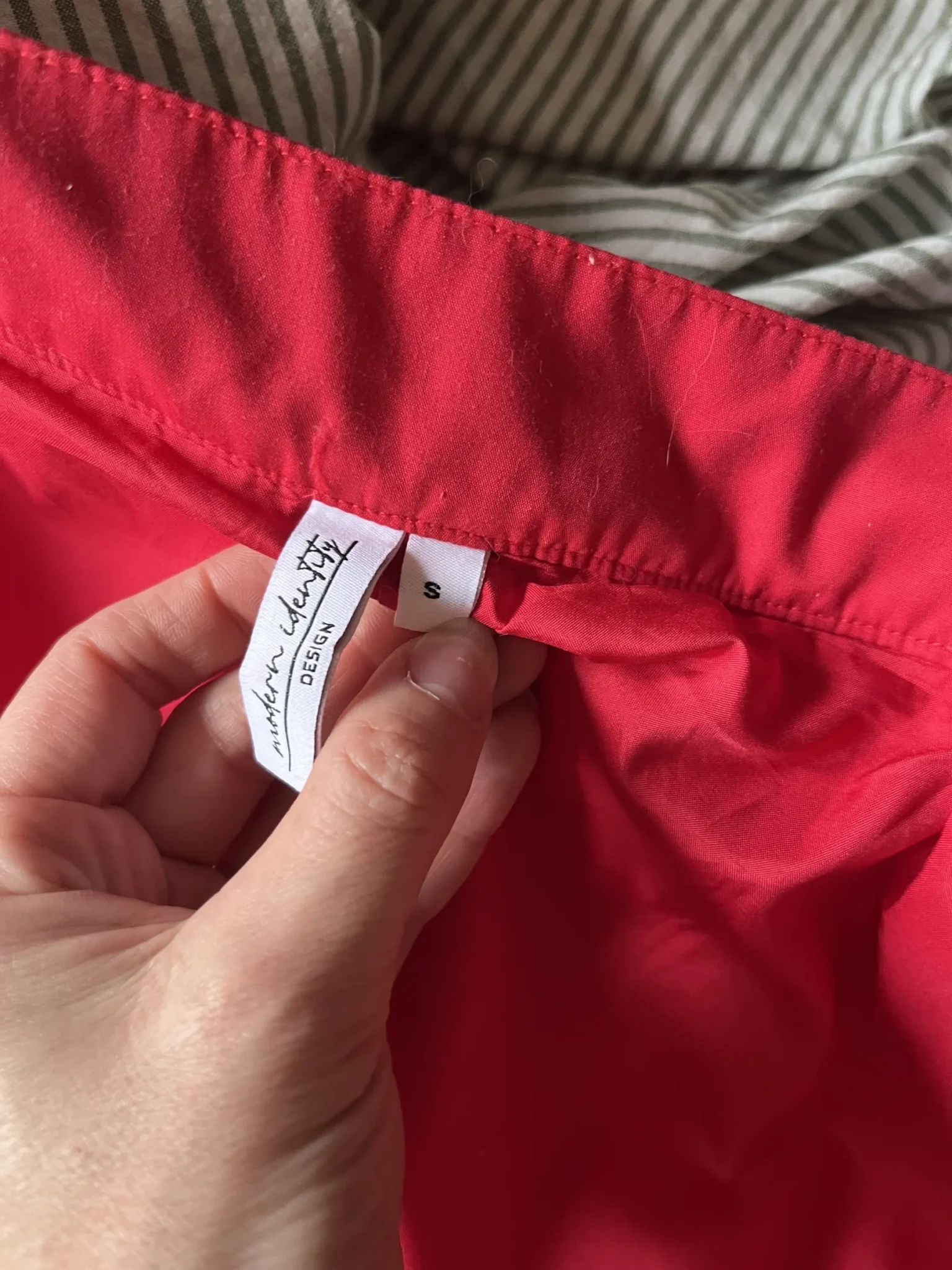 Image for Red bubble-hem skirt