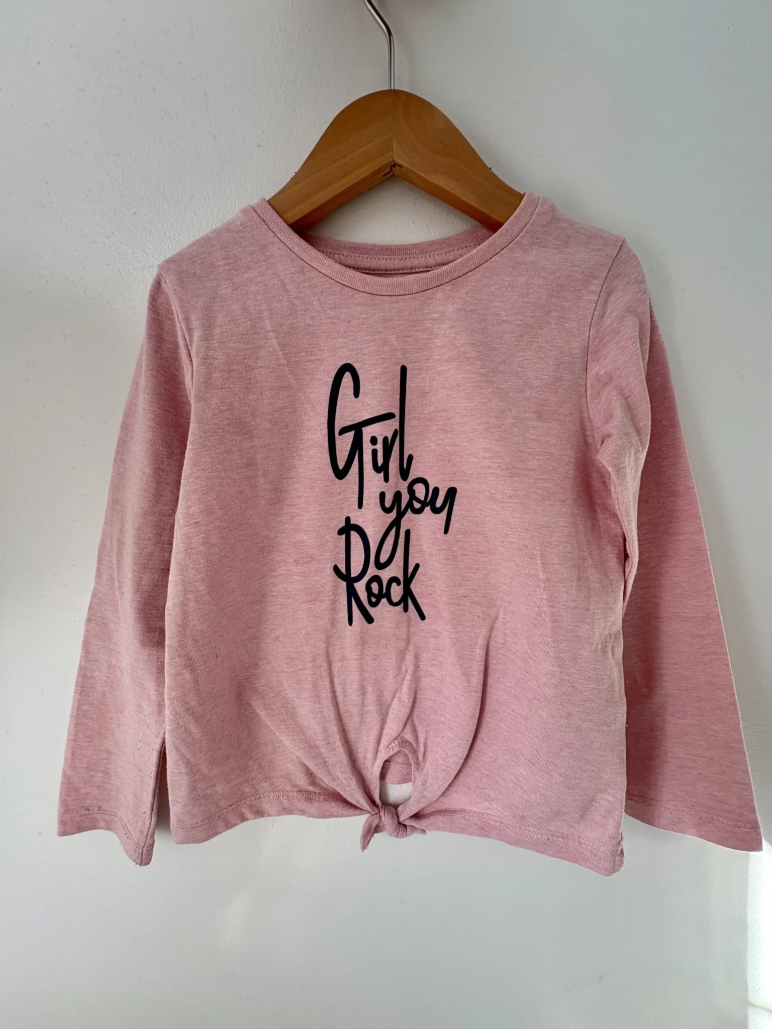 Featured image for 3/4-sleeve pink jumper
