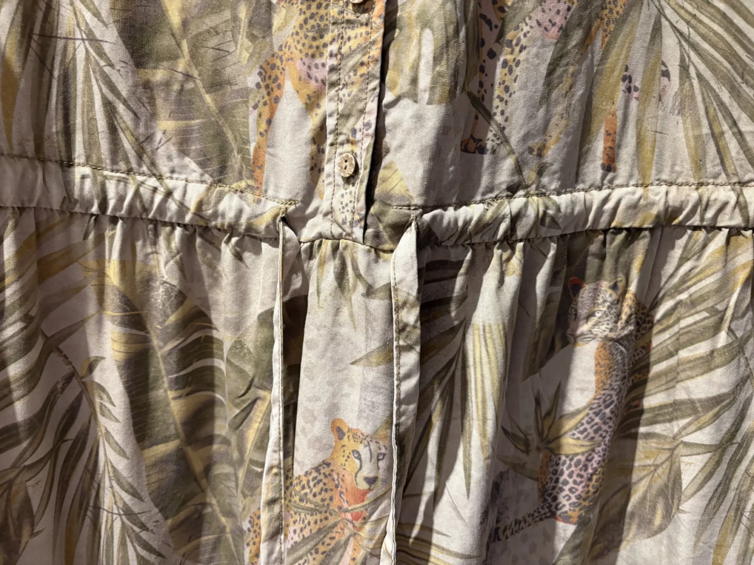Image for Desigual maxi dress with a tropical print featuring animal motifs – size XL