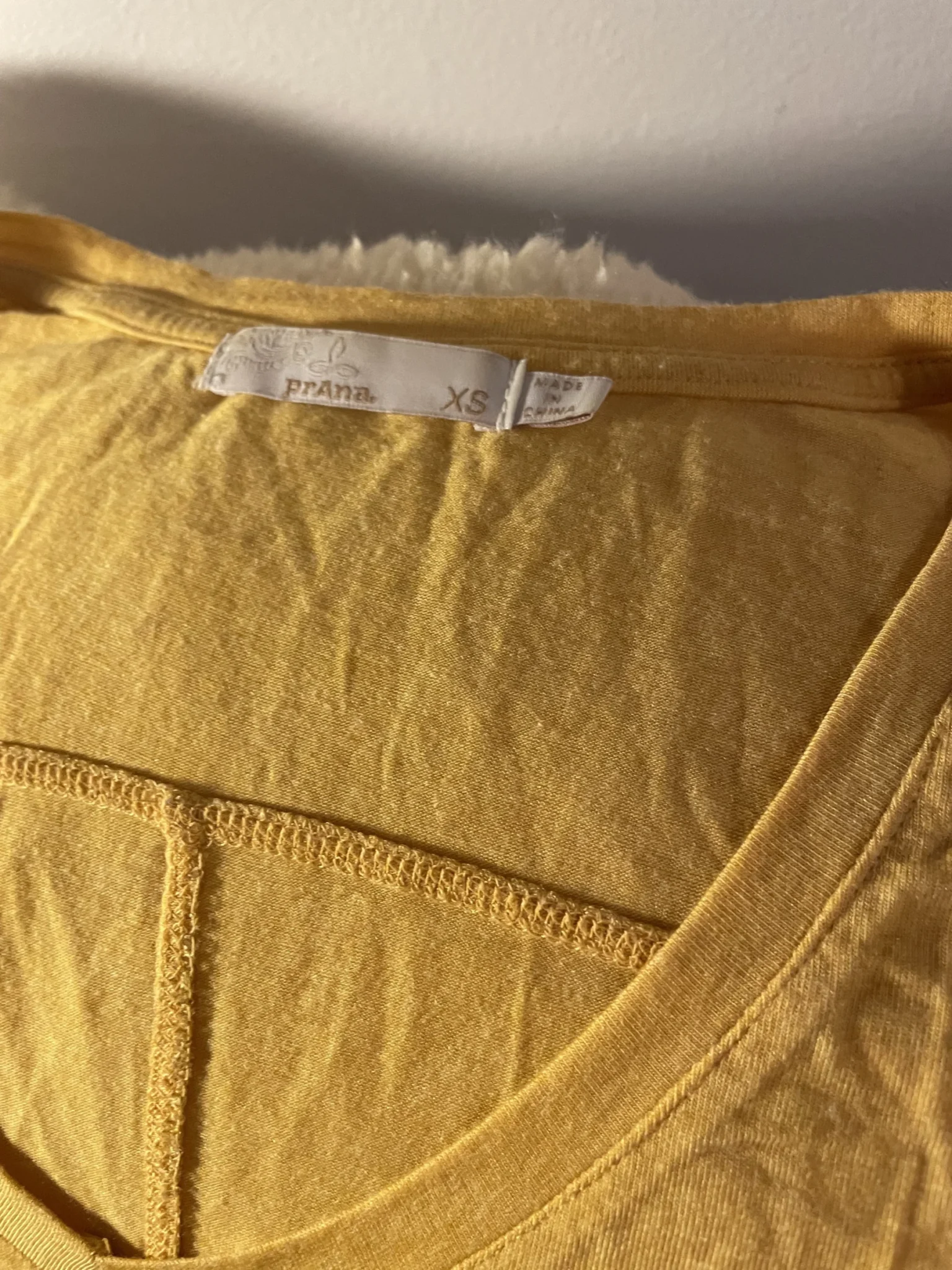 Image for Tee shirt jaune soyeux et léger Prana
