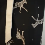 Thumbnail for Robe Cokluch noire à motif zèbres — taille L