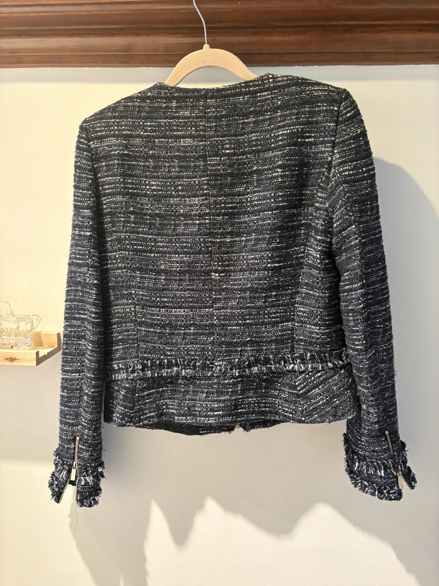Image for Veste tweed zippée Karl Lagerfeld Paris, taille 8