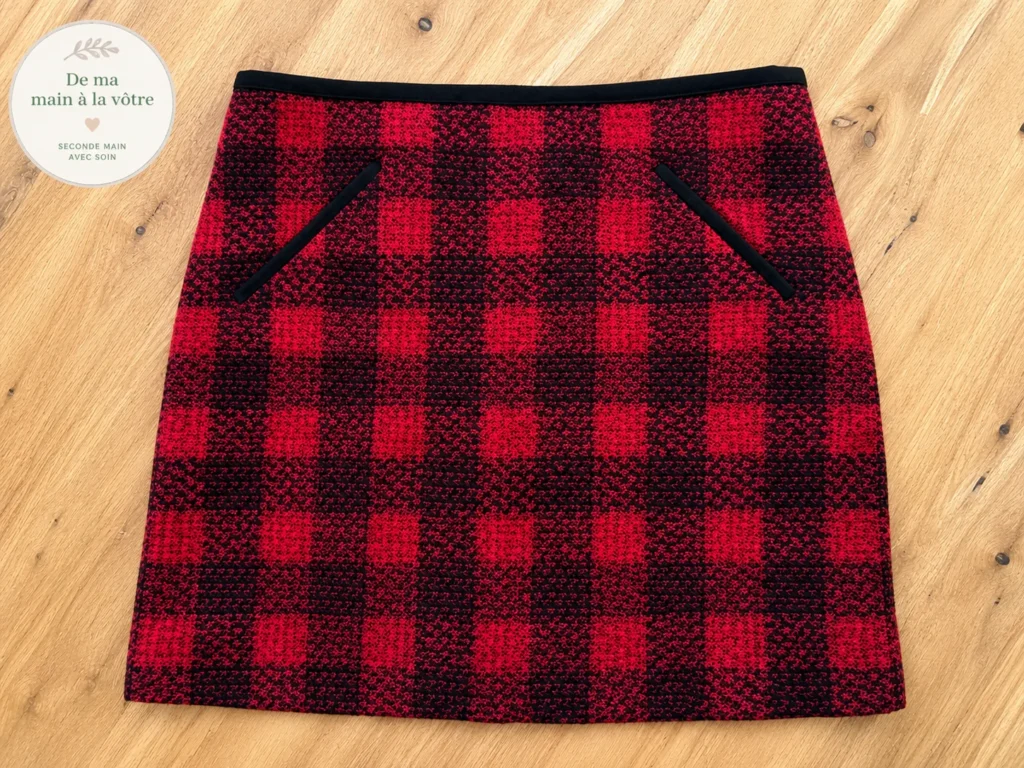 Featured image for Atelier Gardeur straight-cut skirt in red and black checks
