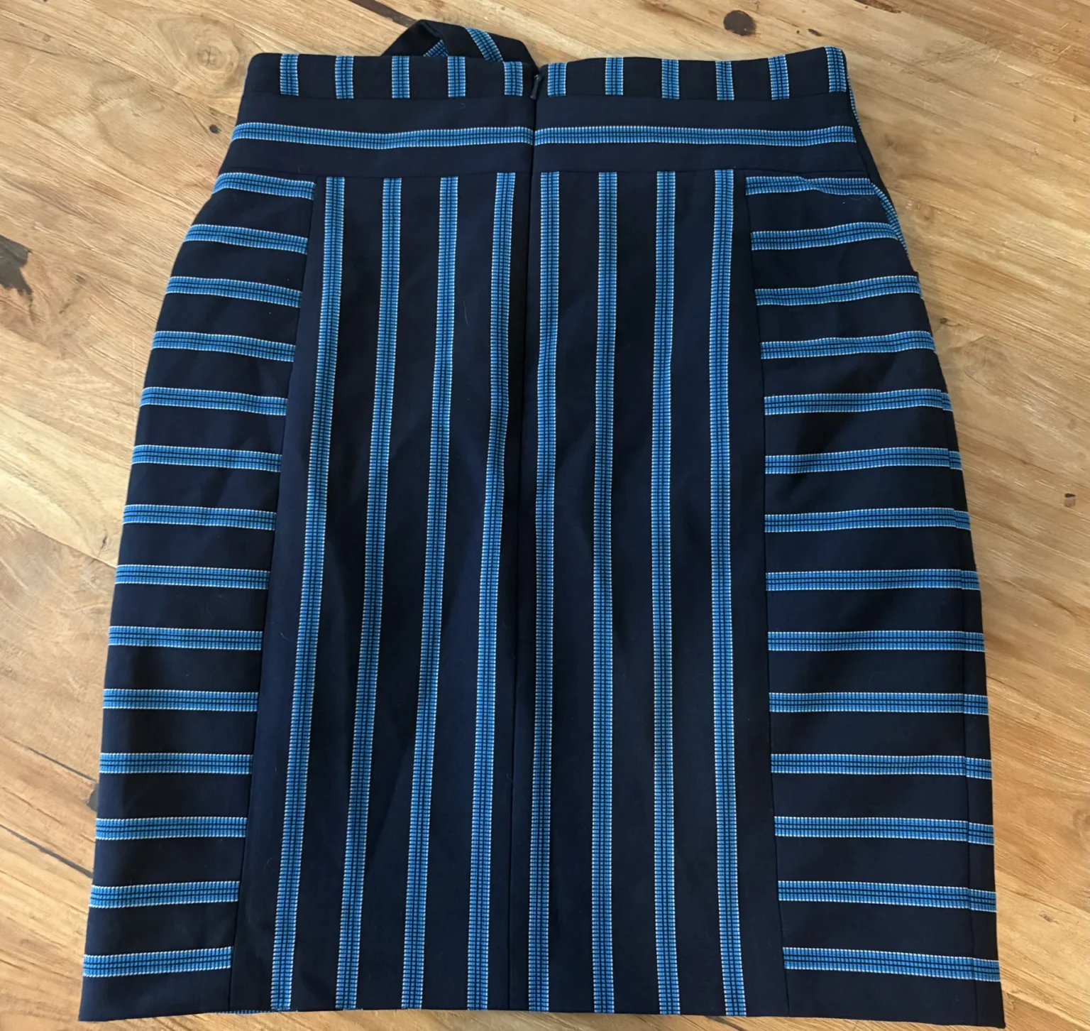 Image for Jupe droite Karen Millen bleu marine et turquoise