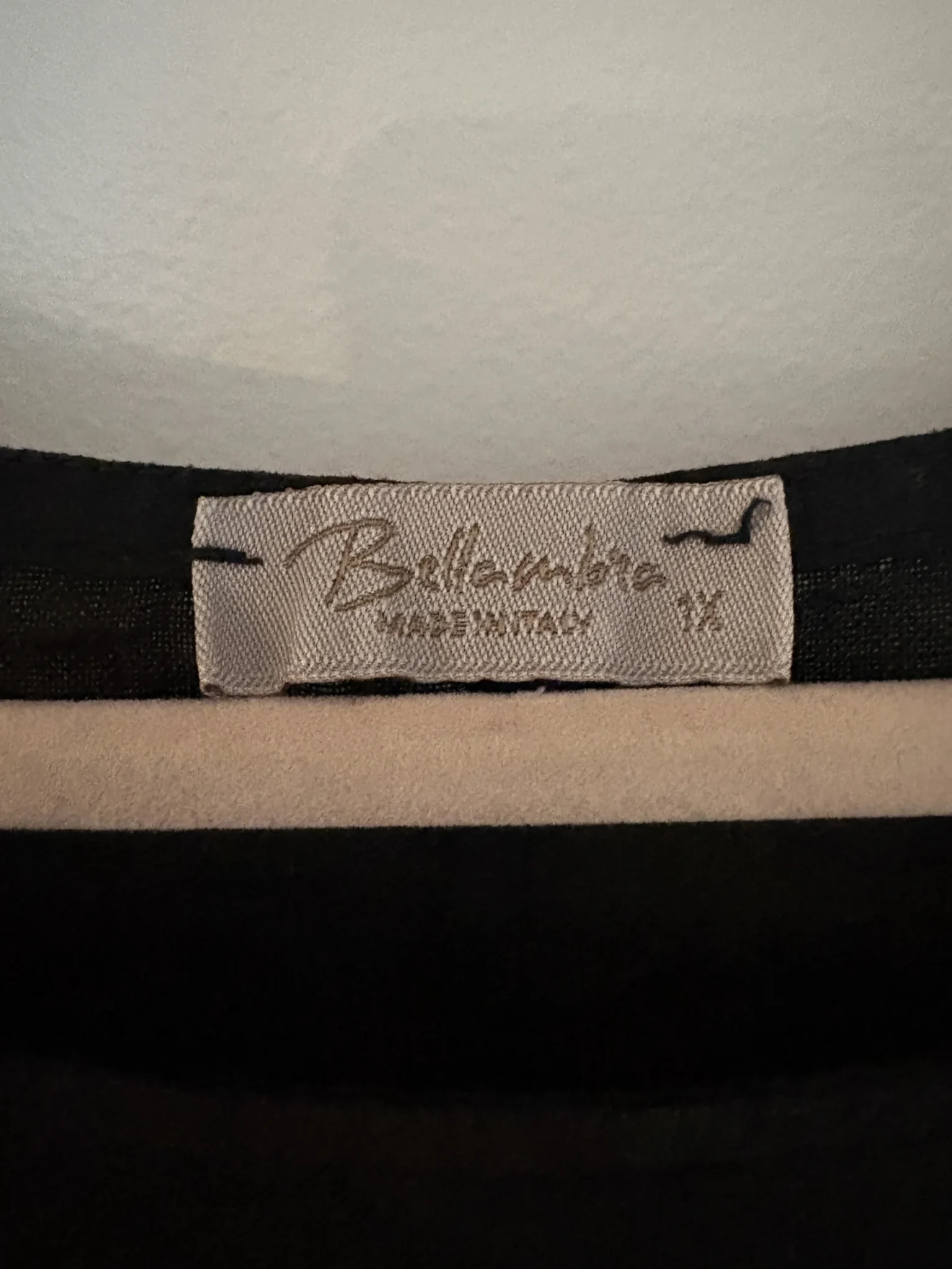 Image for Robe noire Bellaumbra en lin – Taille 1X – Made in Italy