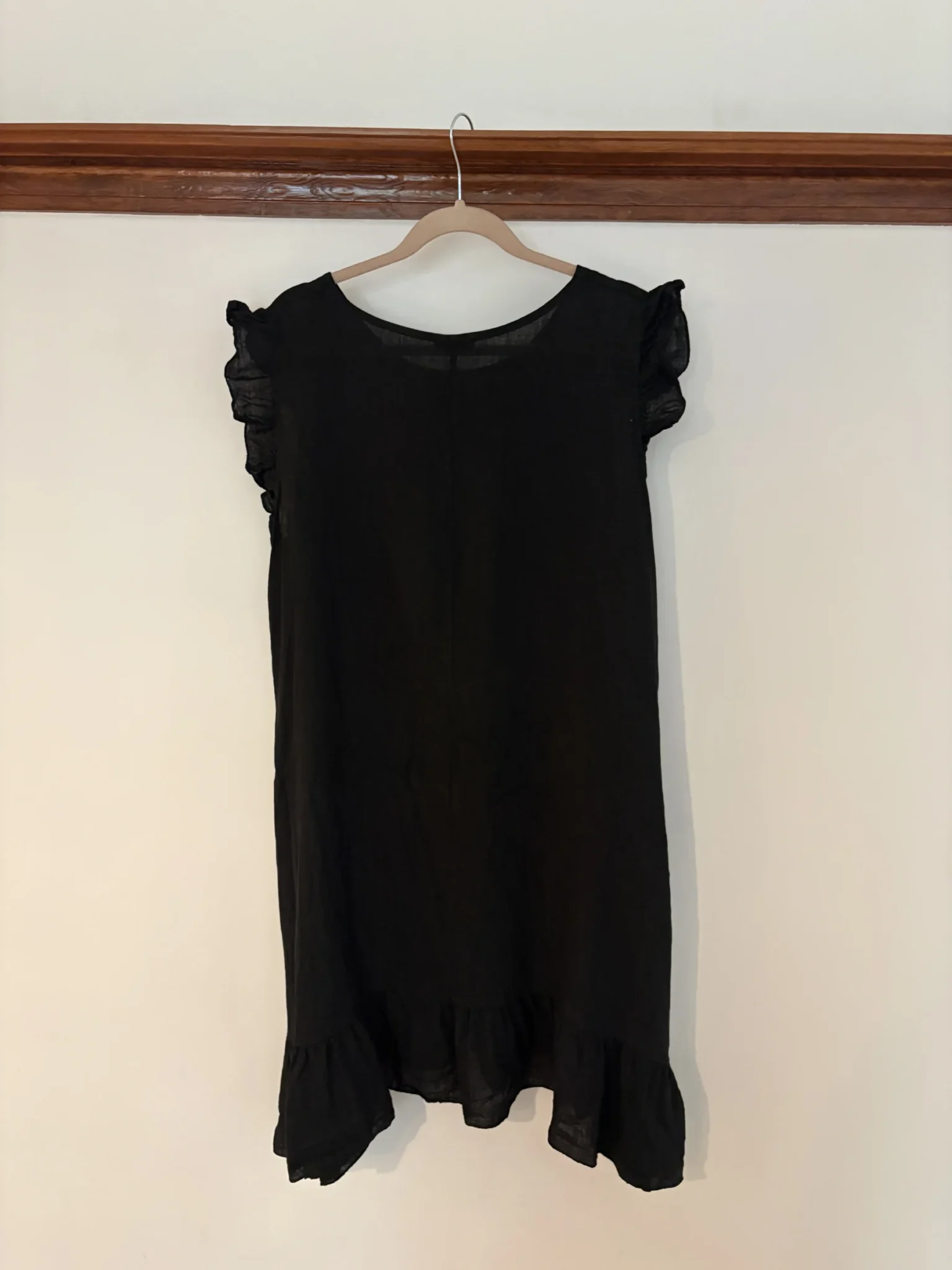 Image for Robe noire Bellaumbra en lin – Taille 1X – Made in Italy