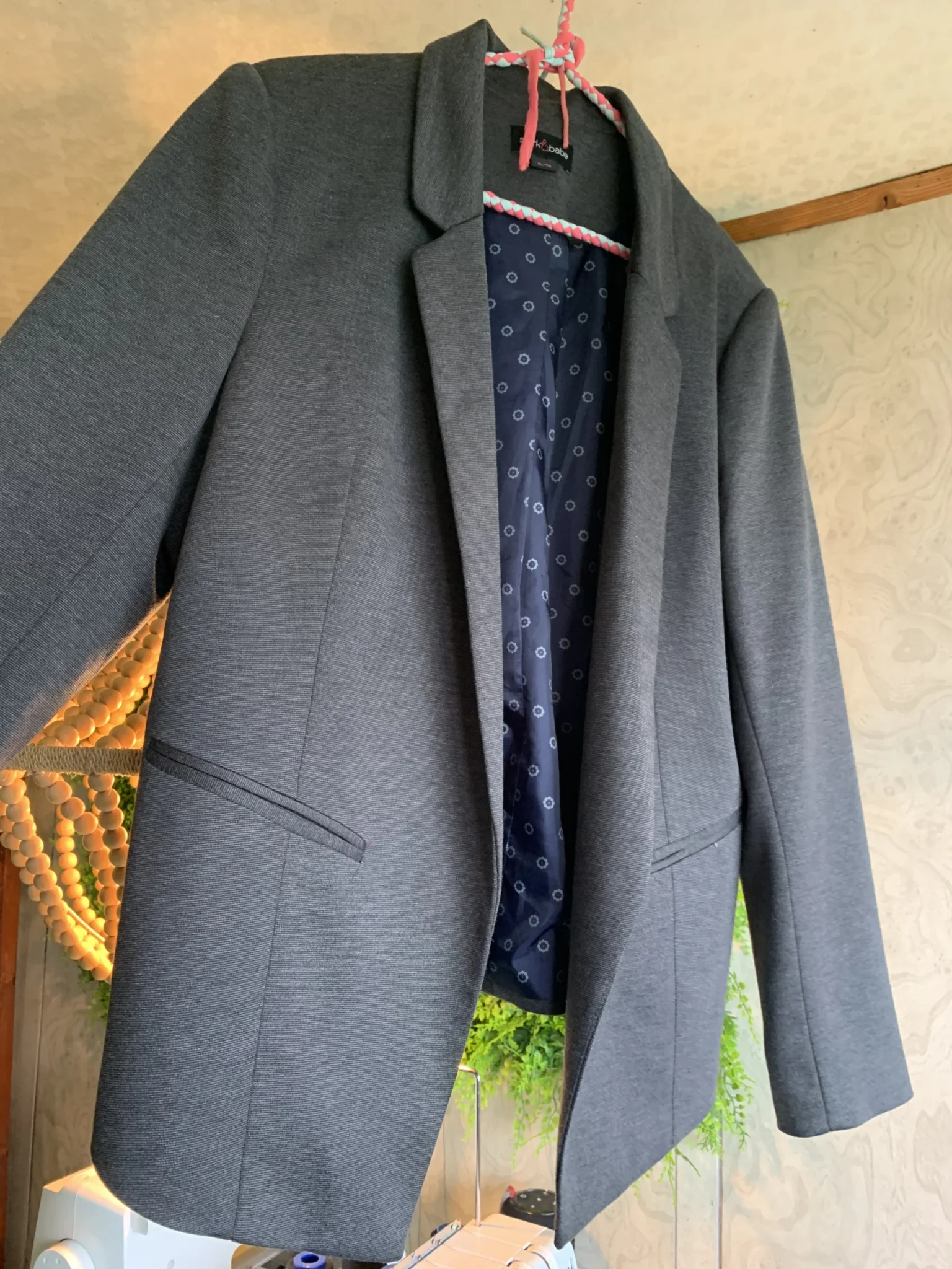 Featured image for Veston travail - gris foncé femme enceinte