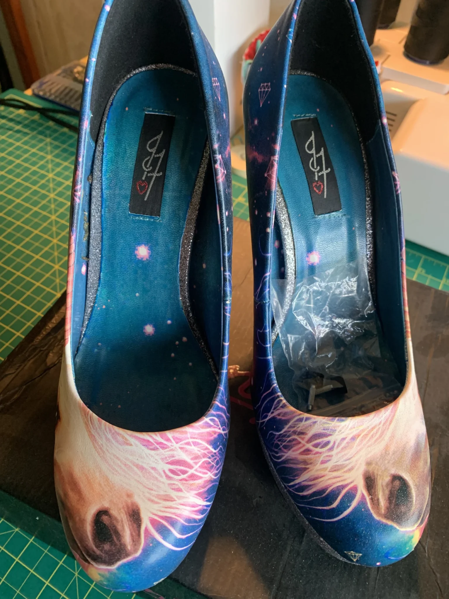 Image for 🦄 Stiletto heels - Ironfist