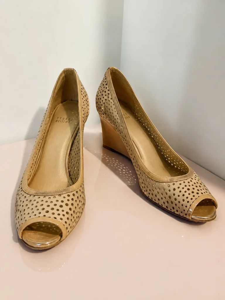 Featured image for Stuart Weitzman wedge heels – Size 8M